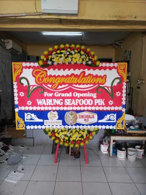 Papan Bunga di Sambung Gajah