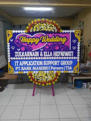 Papan Bunga di Sambung Gajah
